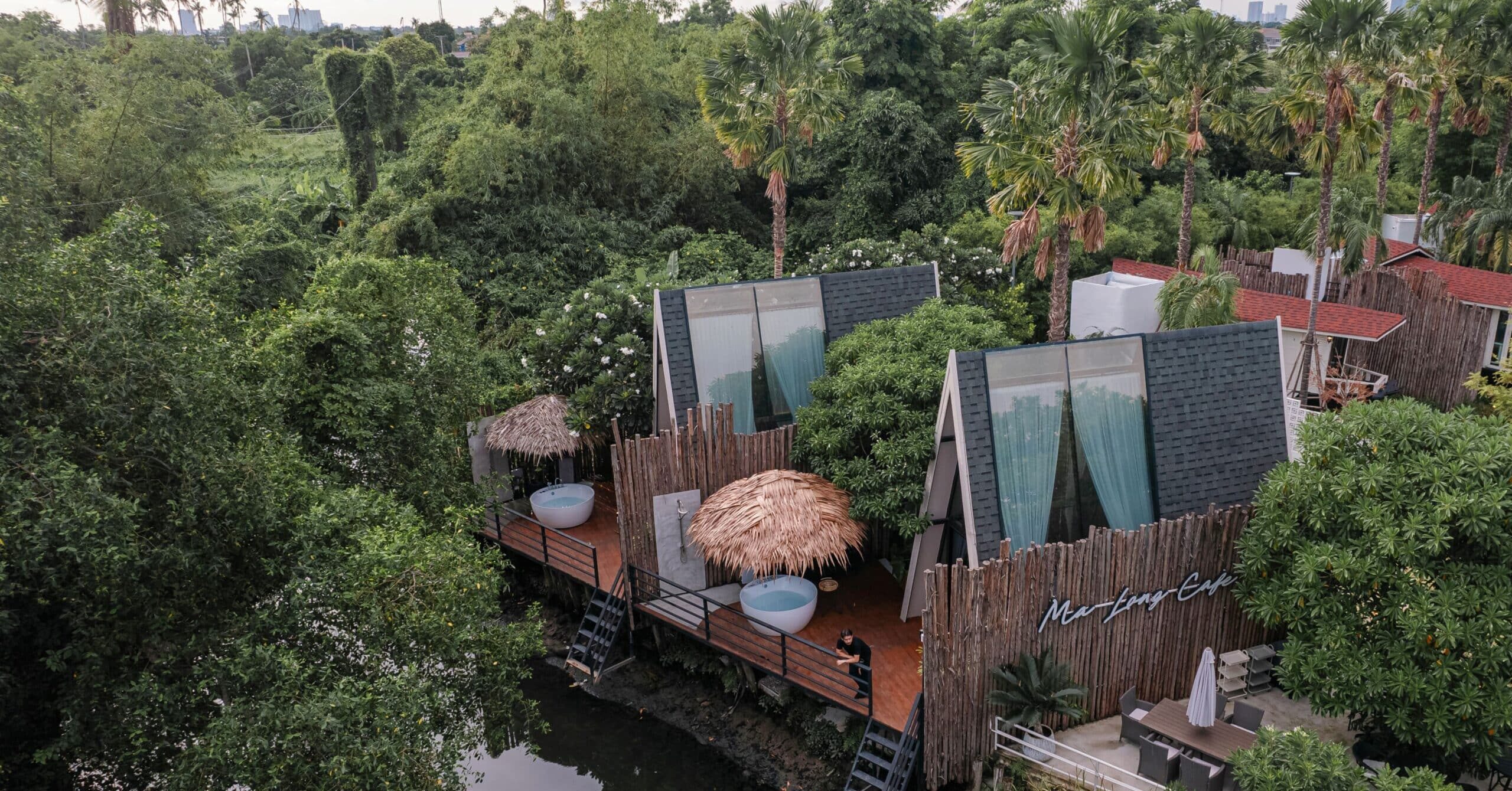 นวดหน้า VOYA ปรนนิบัติผิวขั้นสุดโดยเทอราพิสต์ดีกรีรางวัลระดับนานาชาติ