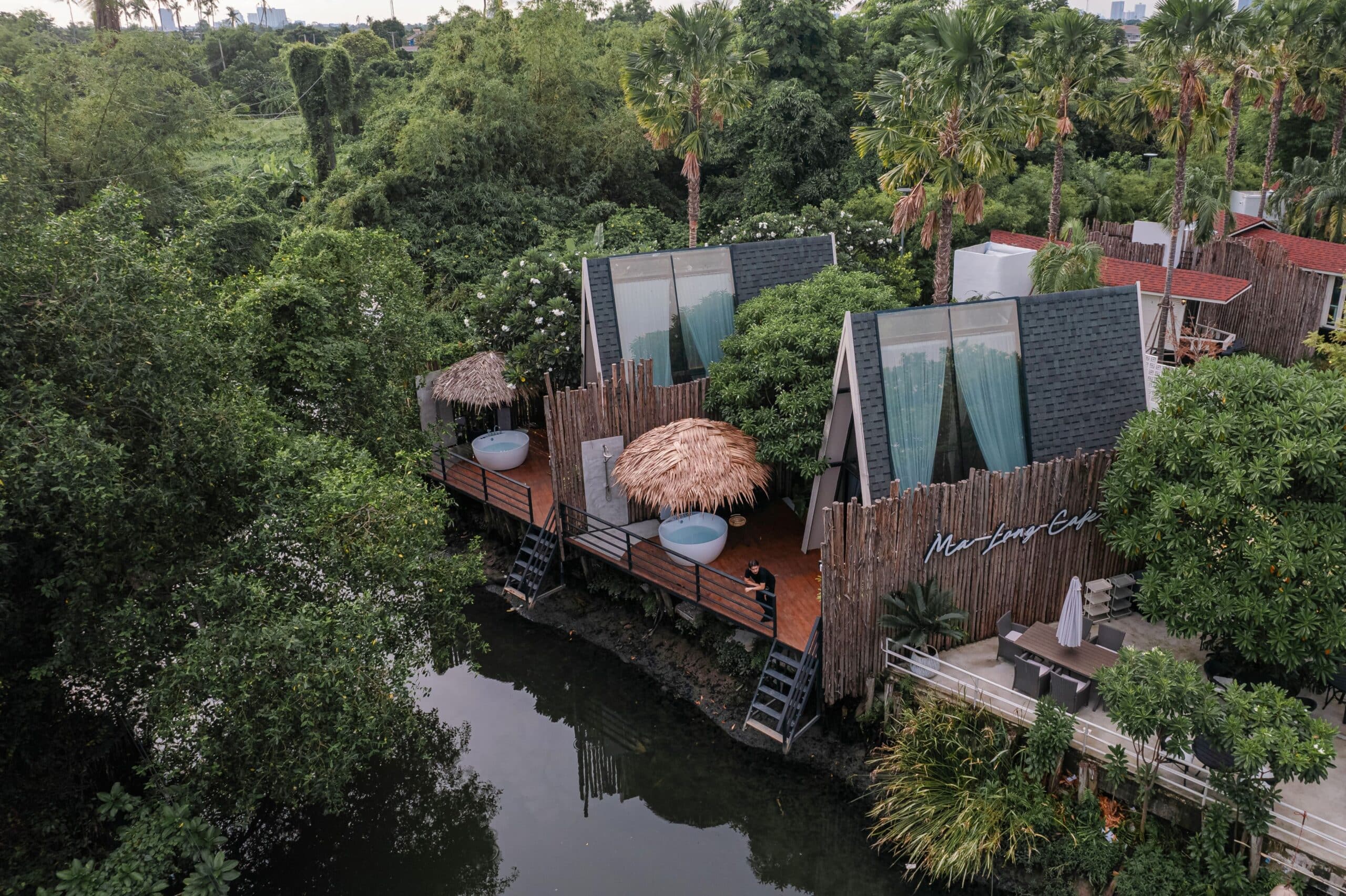 นวดหน้า VOYA ปรนนิบัติผิวขั้นสุดโดยเทอราพิสต์ดีกรีรางวัลระดับนานาชาติ